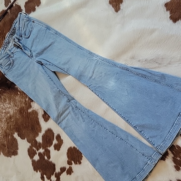 Wrangler Light Blue Flare Bell Bottom Jeans - Picture 4 of 7